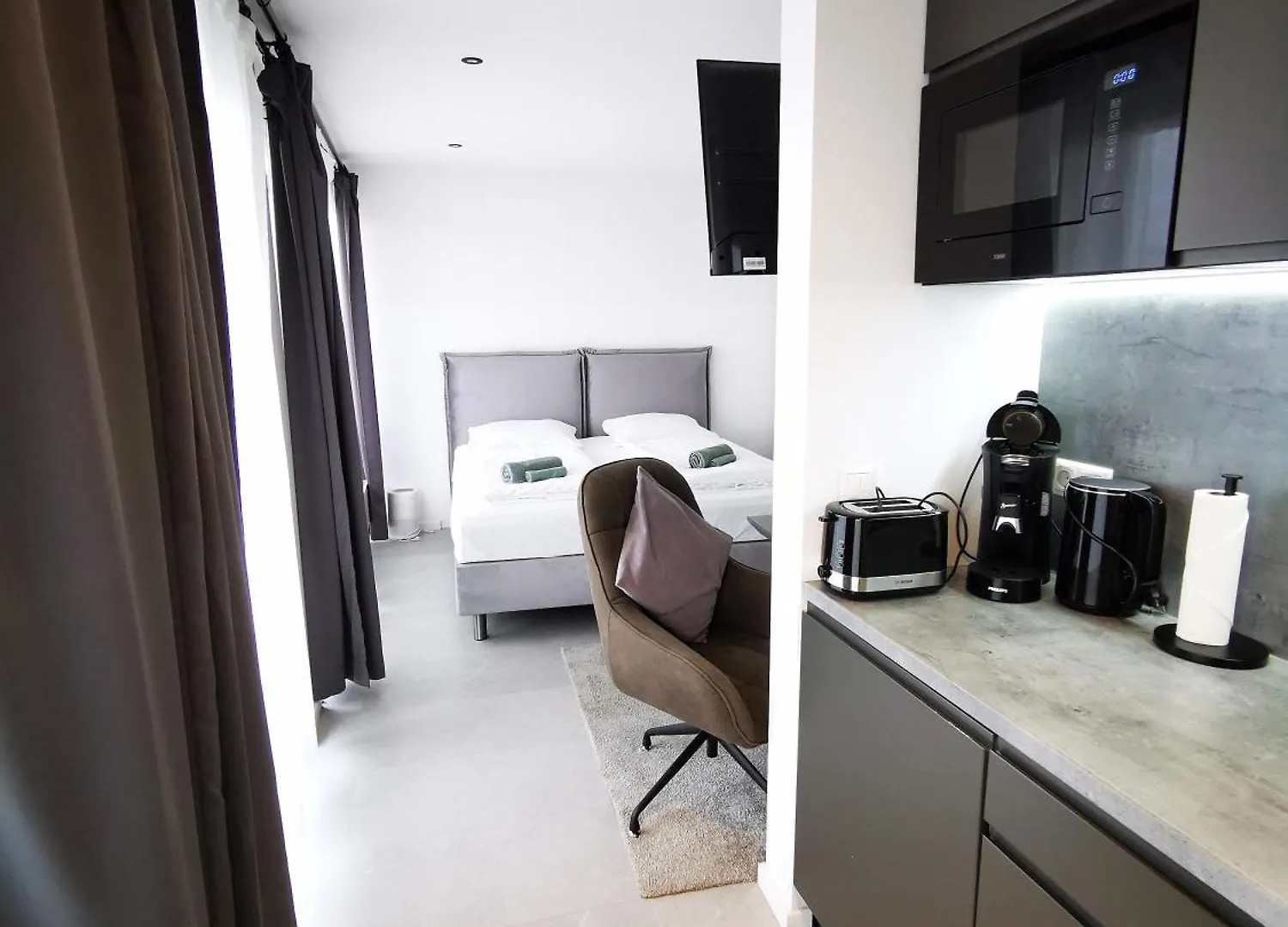 Hh 05 By Rockchair - Superhost Status - Modernes Apartment Mit Sonnigem Balkon & Premium Boxspringbetten In Winterhude - Hamburg Top Geheimtipp 0*,  Germany
